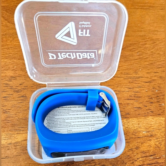 Wristband Pedometer | Blue | Tech Data | New- Never Used | Health | Wellness - Picture 2 of 7